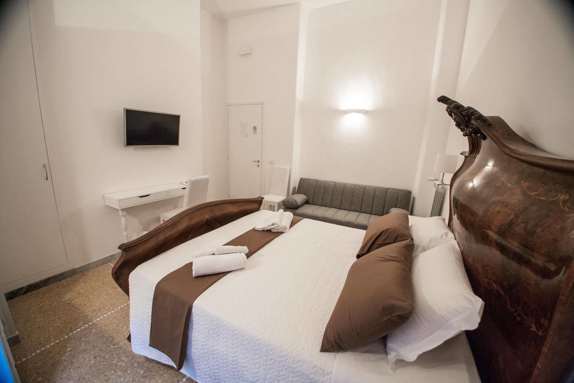 Desiderio Di Roma Hotel Ngoại thất bức ảnh